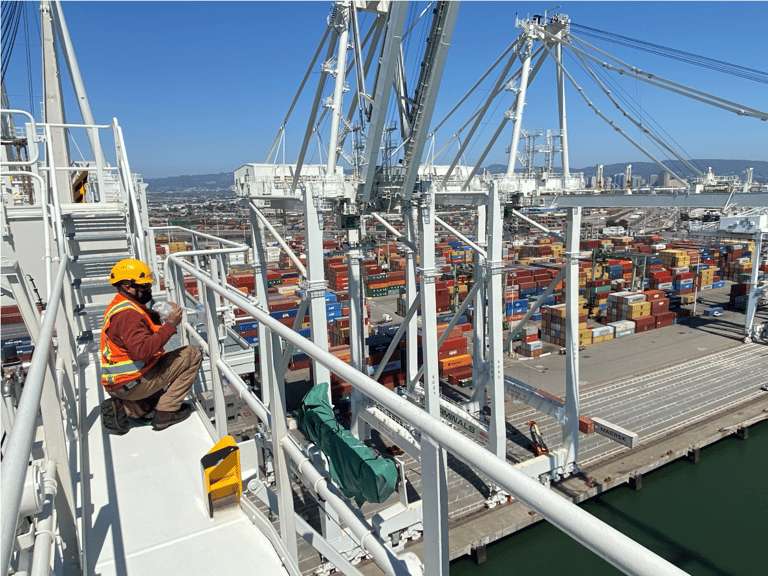 GEC2 Wraps Historical STS Crane Project in Oakland
